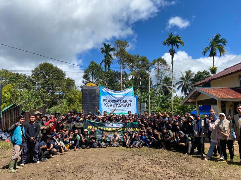 Read more about the article Praktik Umum Kehutanan (PUK) Prodi Rekayasa Kehutanan 2022:  Eksplorasi flora dan fauna di Taman Nasional Bukit Barisan Selatan