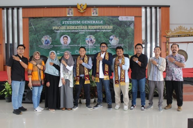 Read more about the article Program Studi Rekayasa Kehutanan Menghadirkan Para Praktisi Handal Bidang Kehutanan dan Lingkungan Dalam Stadium General Rekayasa Kehutan 2024